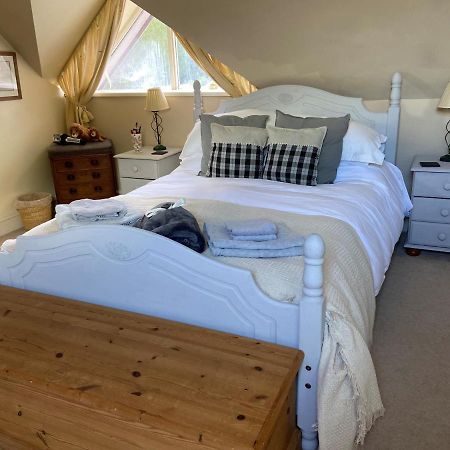 5 Charlton Mill Way B&B Chichester Eksteriør billede